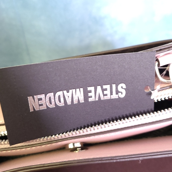 Steve Madden Pink Crossbody - Picture 8 of 9